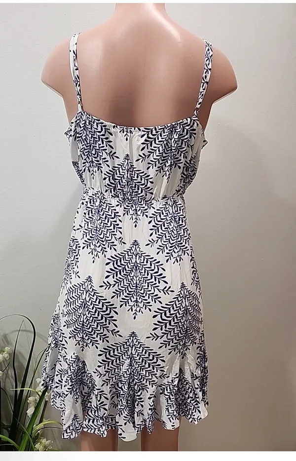 NWT Cupshe Women's Geo Print V-Neck Mini Beach Dress Sz L - Image 4