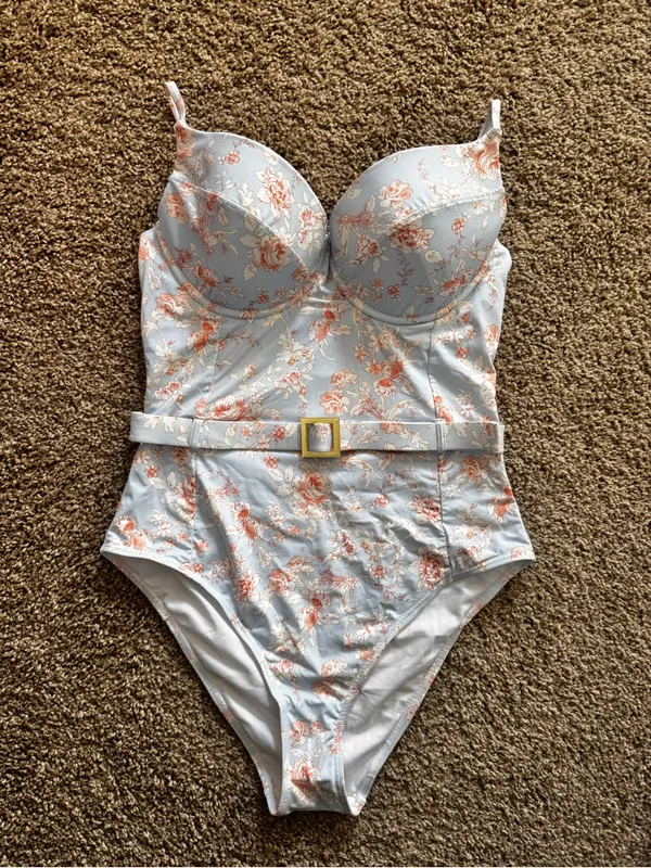 WeWoreWhat Danielle Floral One Piece Swimsuit – NWOT - Image 3