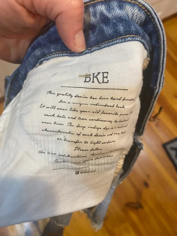Buckle Size 26  Distressed Denim - Image 5