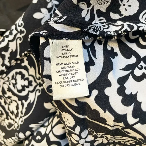 White House Black Market Silk Medallion Print Halter Top Size 10 NWT - Image 5