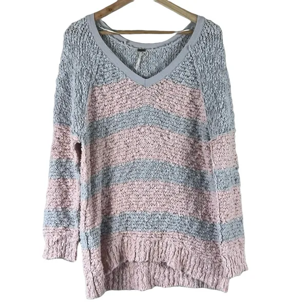 Free People Songbird Sweater V-Neck Striped Bouclé Knit Pink Gray Tunic Size M - Image 2