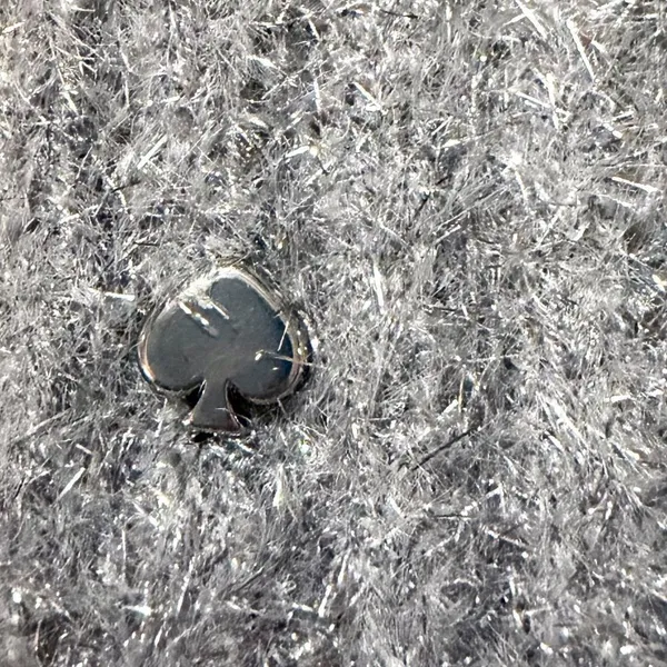 Kate Spade New York Heather Grey Silver Tinsel Knit Beanie Winer Hat OS NWT - Image 3