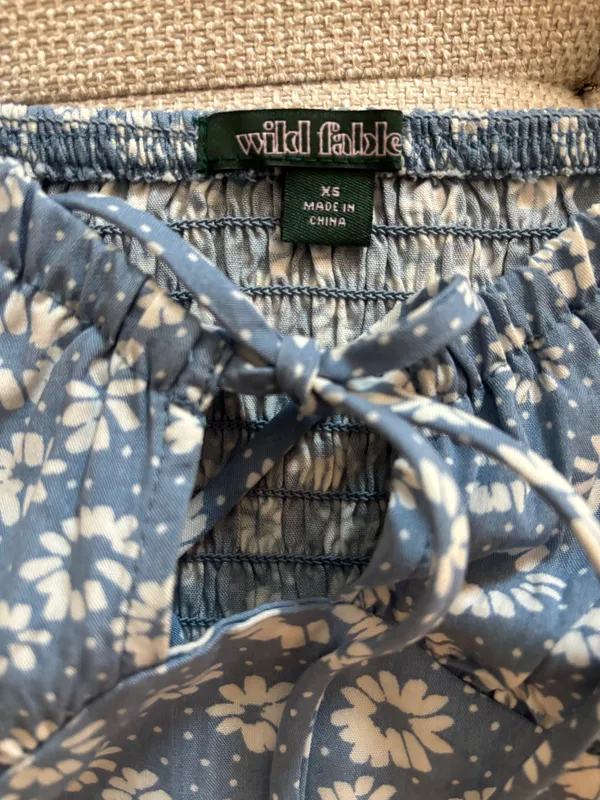 Wild Fable Top Long Sleeve Cropped Floral - Image 2