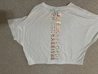 Cropped Athleta Top  - Image 3