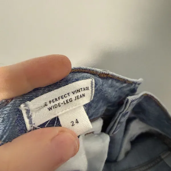 Madewell The Perfect Vintage Wide-Leg Jean in Airy Denim in Northridge Wash Blue - Image 6