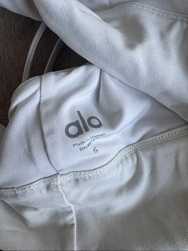Alo Yoga white Sports Bra Size Small - Image 2