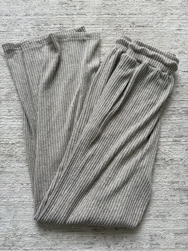 Trendy Queen Ribbed Knit Wide-Leg Pants Lounge Set (Size Small) - Image 4