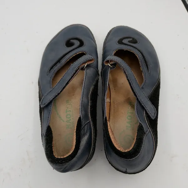 Naot Matai Women Navy Blue Leather Suede Swirl Mary Jane Comfort Shoes 38 7-7.5 - Image 6
