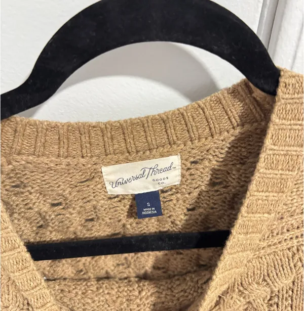 Universal Threads Sweater - Image 3