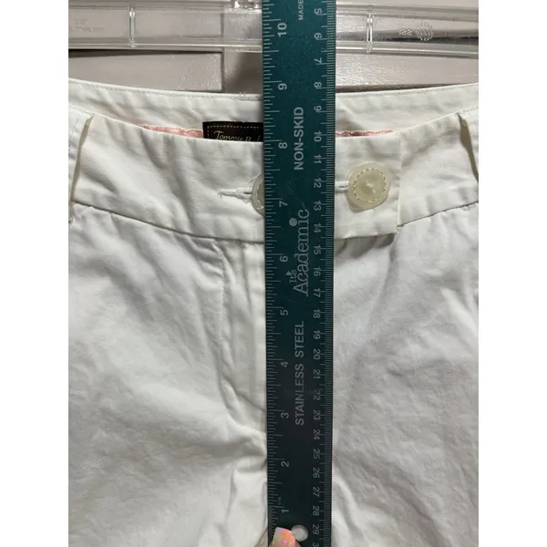 Tommy Bahama (18 Golf) Cream Capris Cuffed Sz 4 Low Rise Pockets‎ Zip Soft - Image 2