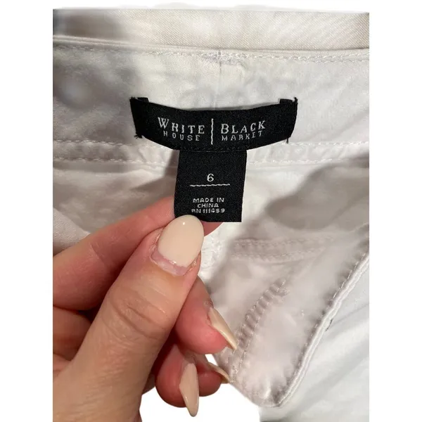 White House Black Market Women's White Cargo Style Pants Size 6 - Image 3