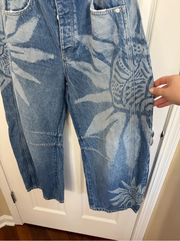 Free People We The Free Good Luck Printed Barrel Jeans in Sun Fade 27 - Image 4