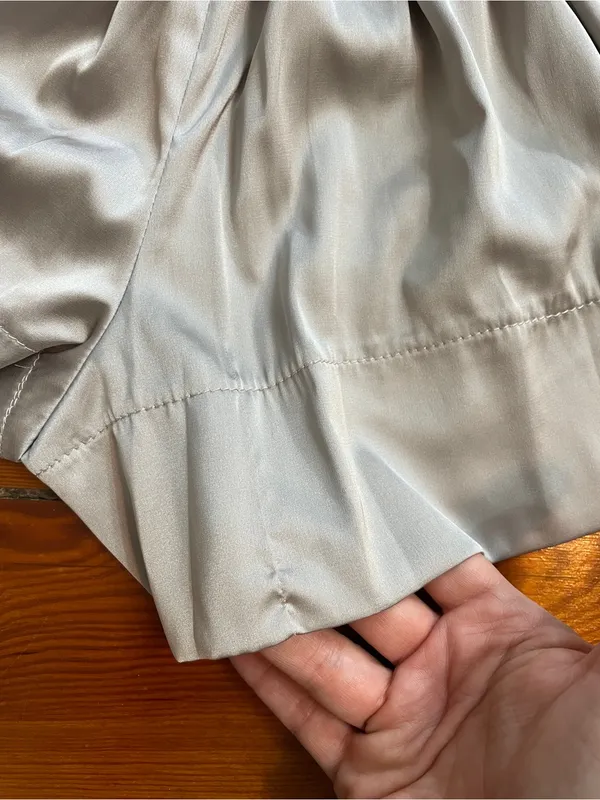 NATURAL LIFE Daisy Flowy Satin Shorts Smocked Silver Gray XS/S 💛🎀 - Image 8