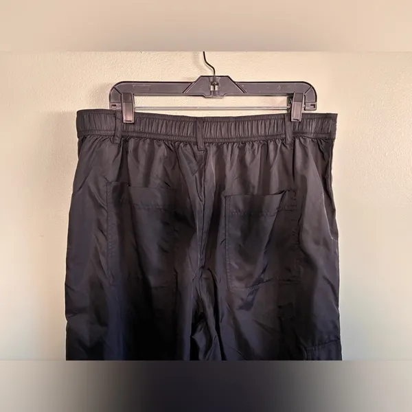 Fabletics Women's Extra Wide Leg Black Pants Cargo Shine Yoga Sz XL - Image 4