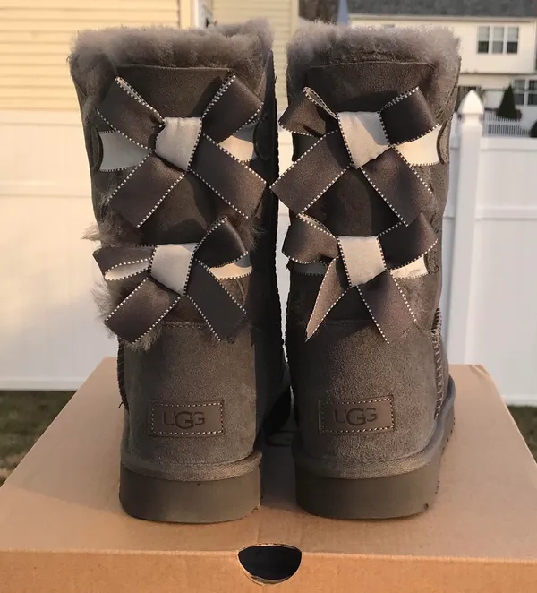 UGG Bailey Bow II Shimmer - Image 5