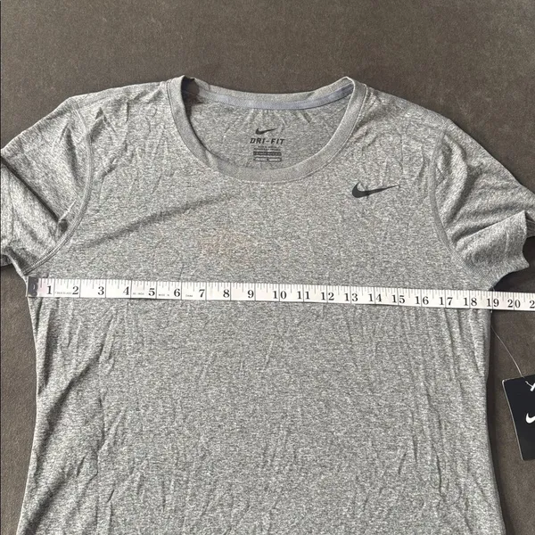 Nike Women’s Gray Dri-Fit Training T-Shirt Short Sleeve 453181-091 Size M NWT - Image 9