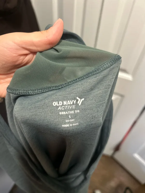 Old Navy Active Breathe On Tank Top - Image 3