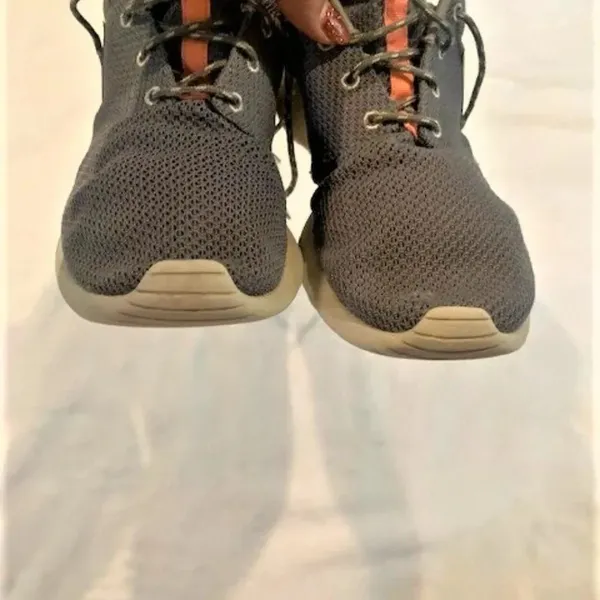 Women’s Nike‎ Roshe One Trainers size 10 in grey - Image 4