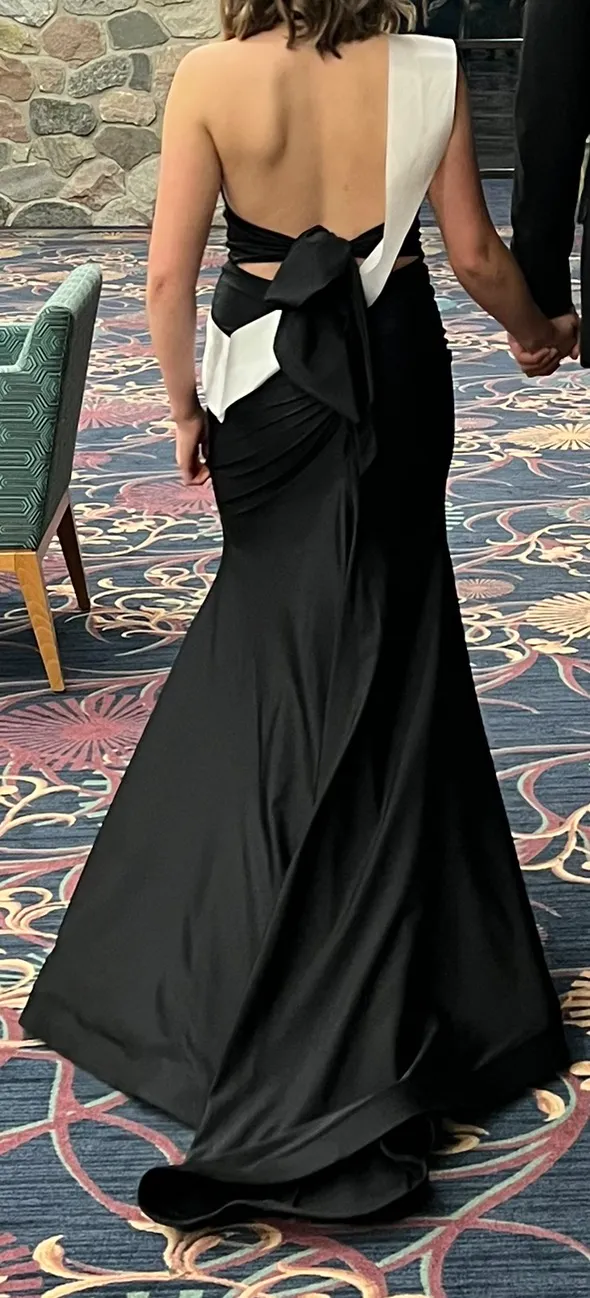 Boutique Prom Evening Dress Black Silk - Image 3