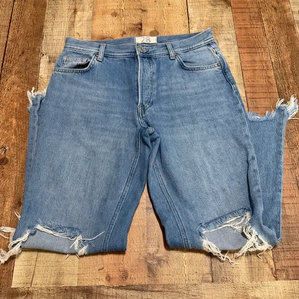 Free People Medium Denim Straight Leg Distressed Maggie Jeans Sz 28 Frayed Hem - Image 3