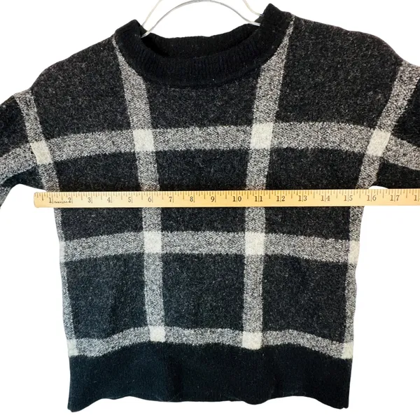 Banana Republic womens XS‎ black white plaid fuzzy wool blend crewneck pullover - Image 5
