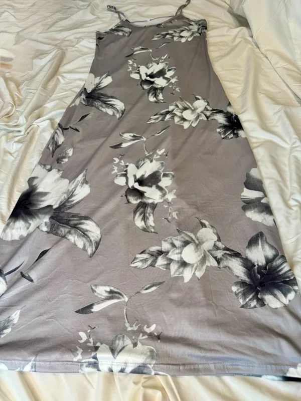 Y2K Grey & White Floral Maxi Slip Dress Size Large 90s Whimsygoth Camisole Dress - Image 4