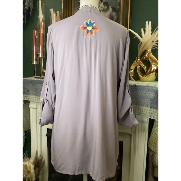 Luna Moon Womens Gray Embroidered Floral‎ Tunic Blouse Roll Tab Sleeve Medium - Image 5