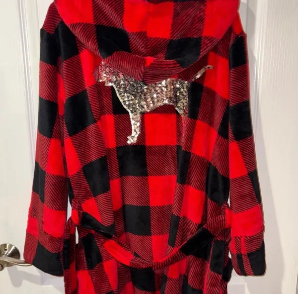 red and black buffalo plaid plush hooded robe from Victoria's Secret PINK featuring a large silver sequin dog logo on the back - Image 5