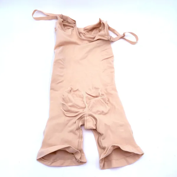 Skims Seamless Sculpting Mid Thigh Bodysuit Size Medium - Image 4