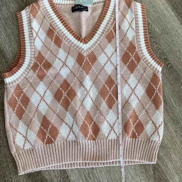 Urban Outfitters Y2k 2000s preppy Argyle academia sweater vest brown tan neutral medium new nwt - Image 10