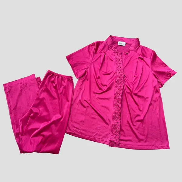 Vintage Vanity Fair Hot Pink Pajama Set Women’s Medium Short Sleeve Top & Pants - Image 8