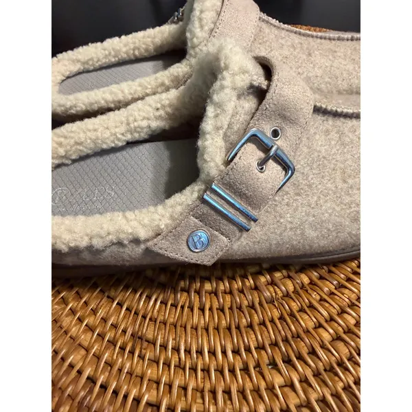 Bzees by LifeStride Womens Oatmeal Tan Faux Fur Lined Buckle Mule Slippers 7.5M‎ - Image 2