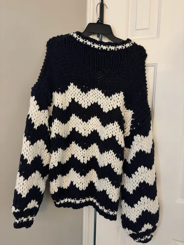 Chunky Navy & White Sweater Blue Size S/M - Image 3