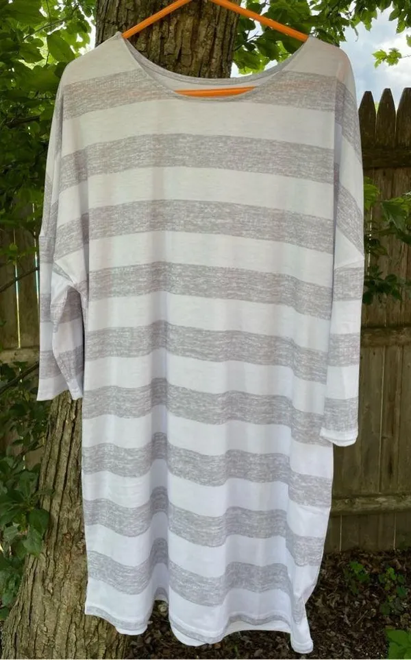 NWOT Women's Plus Size Casual Mini Shirt Dress Gray & White Stripes 2 Pockets - Image 3