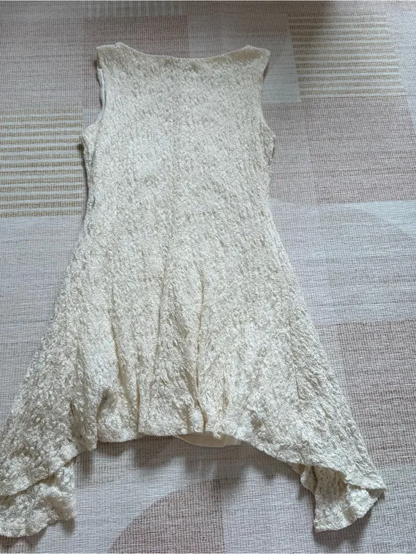 Abercrombie & Fitch Cream Lace Asymmetrical Handkerchief Hem Dress Small NWOT - Image 5
