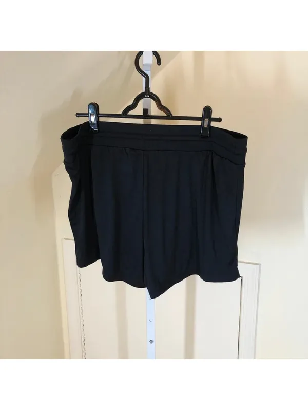 All In Motion NWOT Women's Black Tie Front Shorts Size XL - Image 2