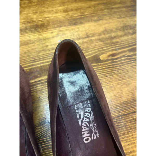 Salvatore Ferragamo Brown Suede Kitten Heels Size‎ 9 - Image 7
