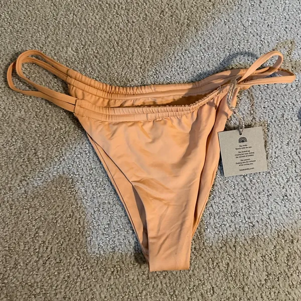 NWT Toast x Free People tunnel bikini bottoms sandstone - Image 2