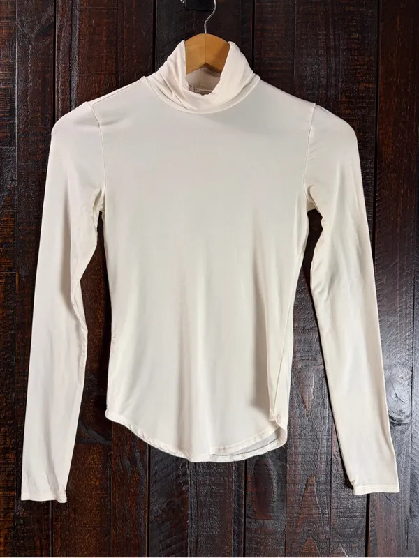 Babaton Women's Cream Long-Sleeve Turtleneck Top - Image 2