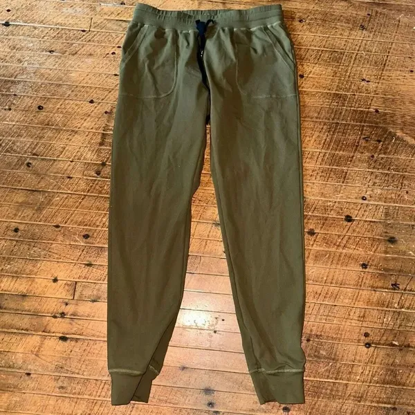 Zyia Olive trail Athleisure sporty M workout joggers - Image 3
