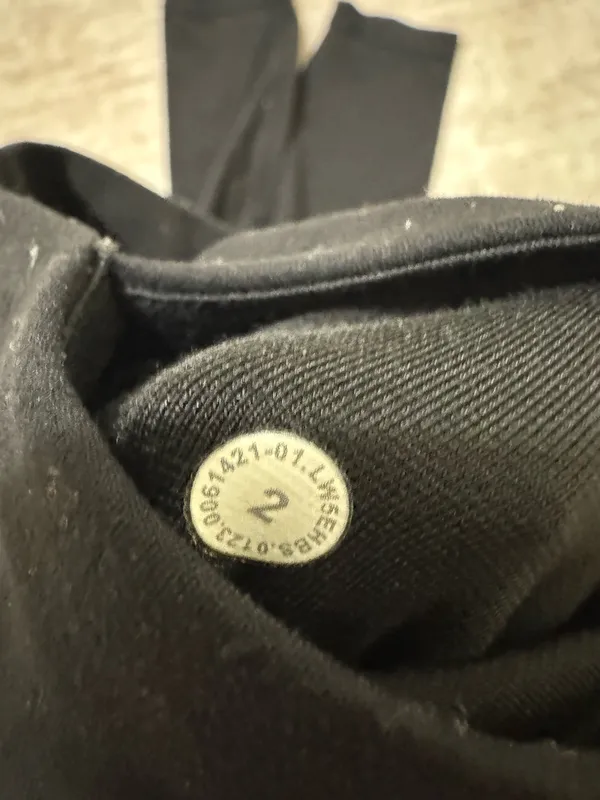 Lululemon Align High-Rise Pant with Pockets 25" size 2 - Image 4