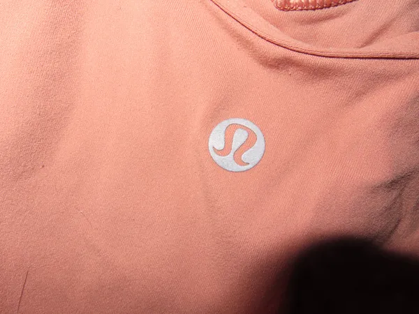 Lululemon Athletic Top - Image 3