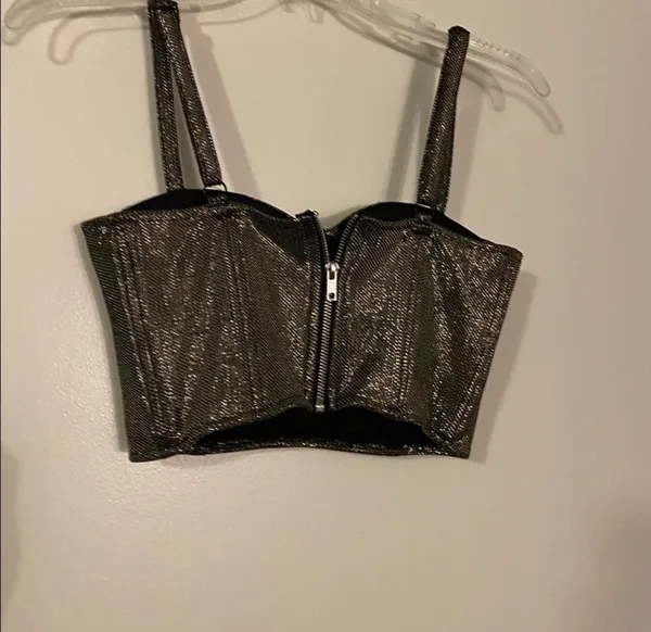 Charlotte Russe corset style Top is size Small. - Image 5
