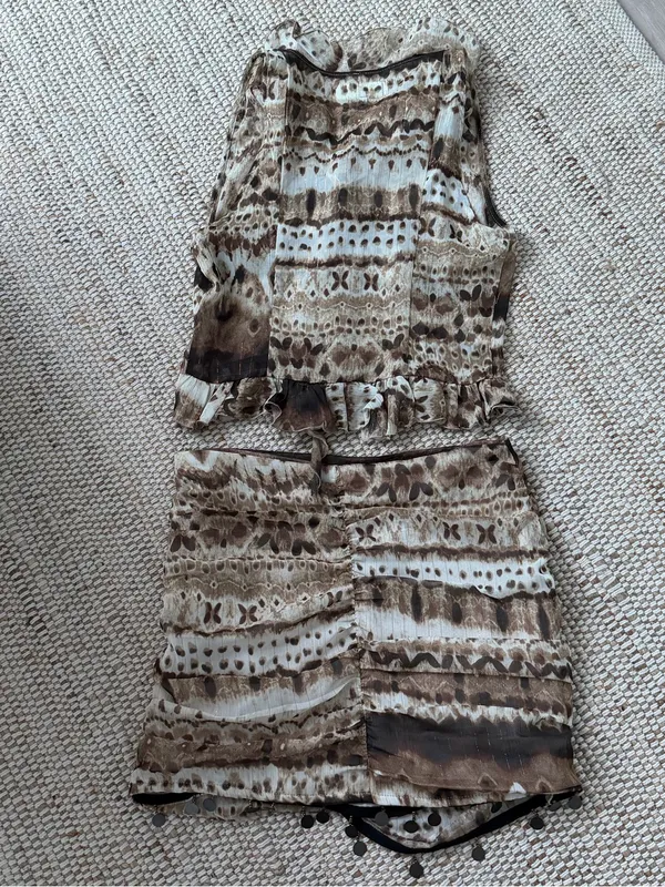 Zara brown and beige abstract pattern ruffled top & mini skirt size medium - Image 3