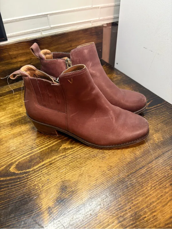 Vionic Brown Waterproof Ankle Boots Size 5 - Image 2
