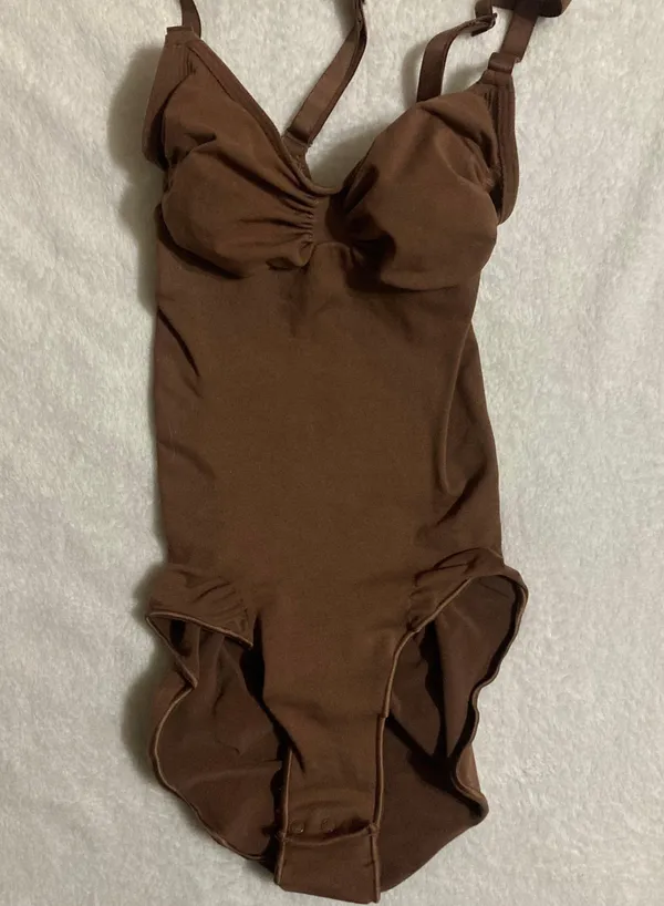 SKIMS NEW! Sculpting Bodysuit S - Image 3