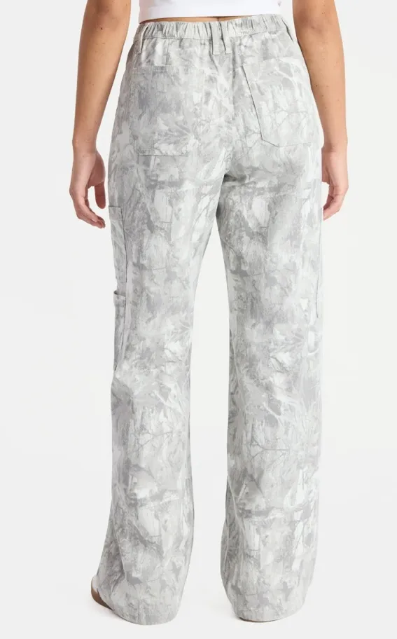 No Boundaries Camouflage Cargo Wide Leg Pants - Image 2