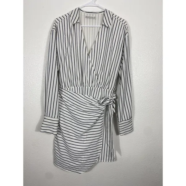 Abercrombie & Fitch White and Black Striped Wrap Mini Dress Size MT - Image 5