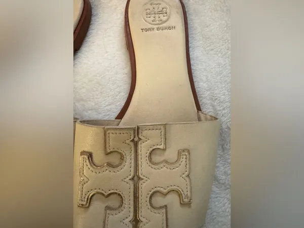 Tory Burch Cream Leather Logo Slide Sandals with Brown Trim size 5.5 - Image 6