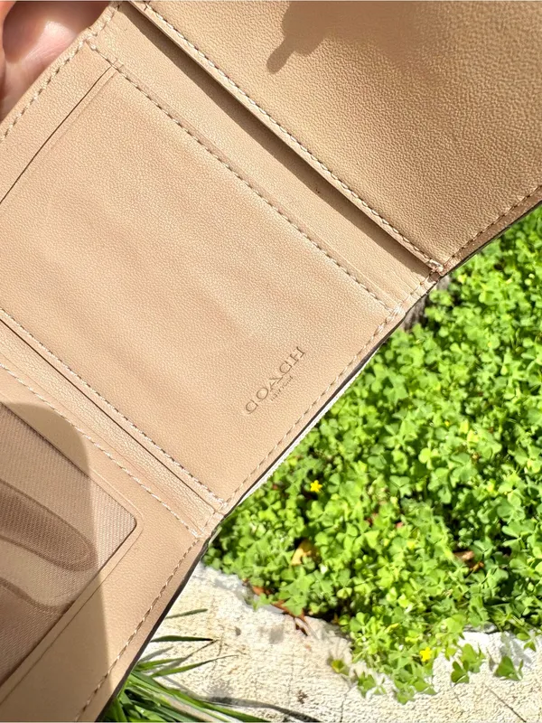 Coach Canvas Tri-Fold Wallet With Floral Print White/Tan - Image 3
